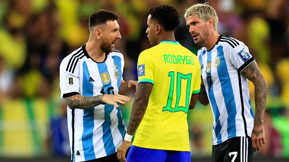 Messi không ngần ngại đáp trả thẳng mặt đàn em ở tuyển Brazil. Ảnh: GETTY. Messi