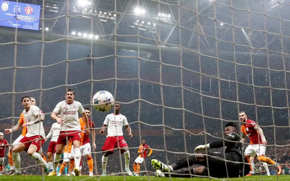 bruno-fernandes-pham-hai-loi-ngu-ngoc-khien-man-united-khong-thang (4).jpg