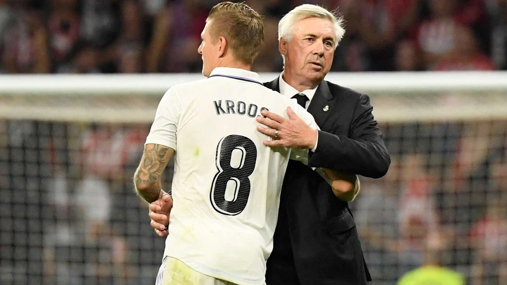HLV Ancelotti ấn tượng với sự cống hiến không mệt mỏi của Toni Kroos. Ảnh: GETTY. toni-kroos-hoi-xuan-o-real-madrid-tro-lai-tuyen-duc-1-3759.jpeg