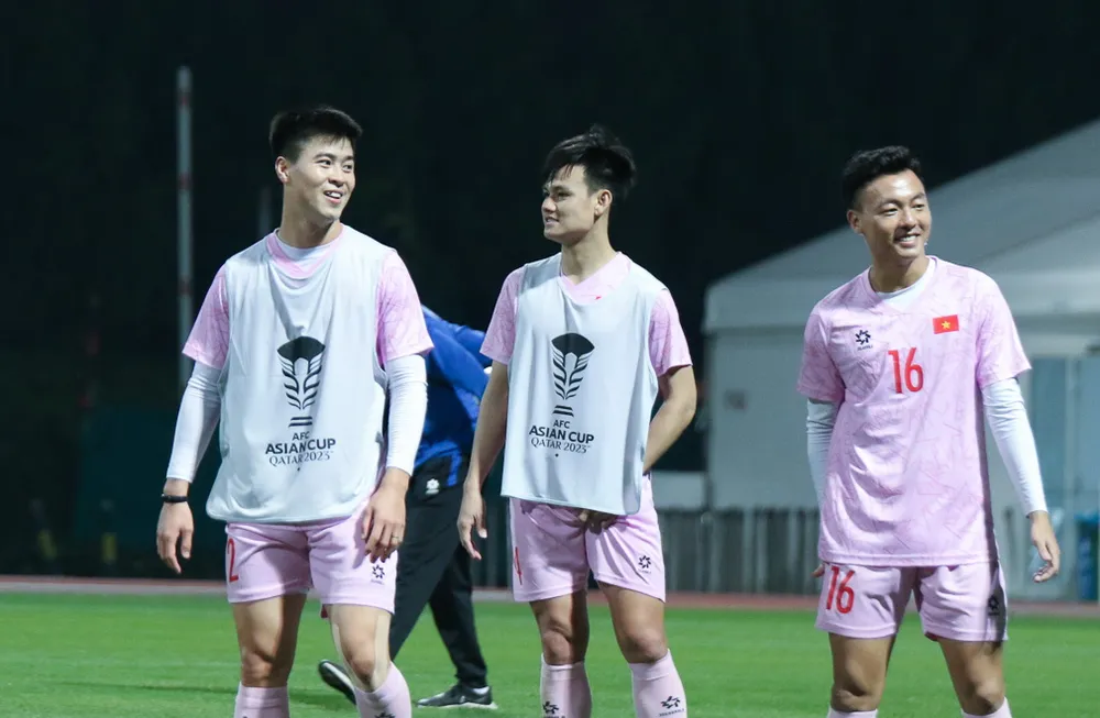 nong-hlv-troussier-giu-lai-ho-tan-tai-gach-4-cai-ten (2).jpg