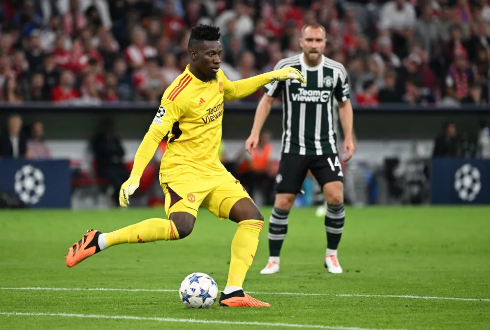 thu-mon-onana-bi-chi-trich-vi-khoac-ao-man-united-bo-doi-tuyen-cameroon (1).jpg