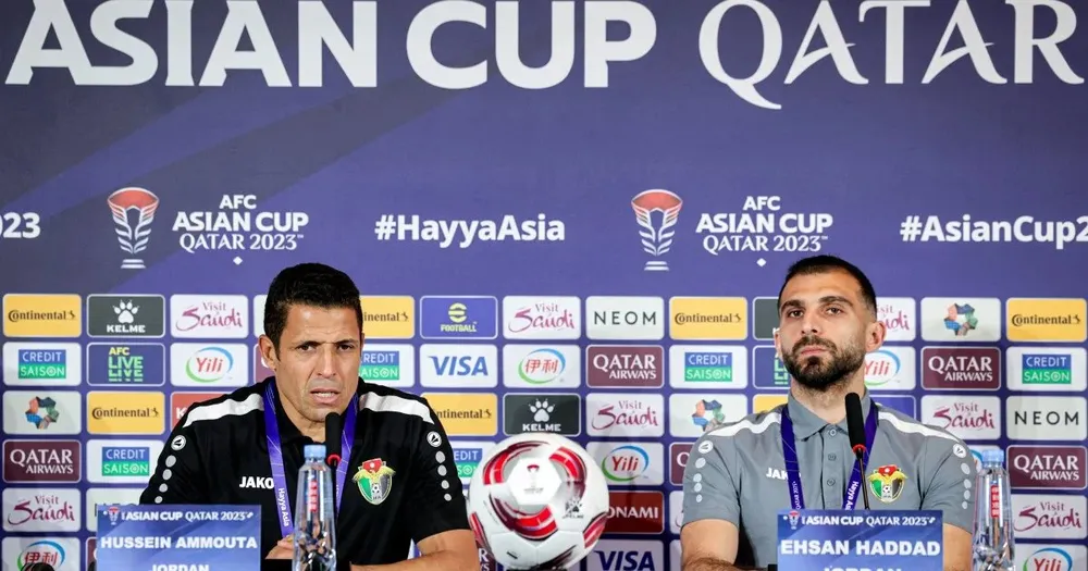 doi-thang-sit-sao-tuyen-viet-nam-doi-vo-dich-asian-cup (1).jpg