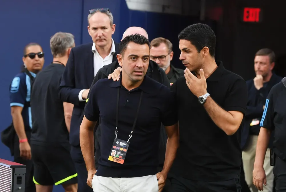 hlv-xavi-roi-di-lewandowski-va-cancelo-bat-khoc-barca-da-tim-ra-nguoi-thay-the (3).jpg