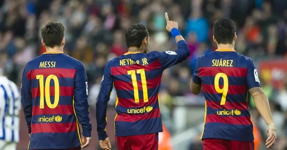 suarez-giai-nghe-cung-luc-voi-messi (2).jpg