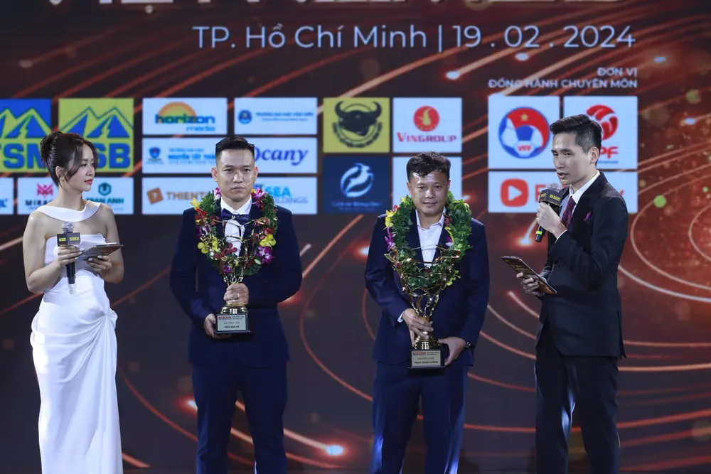 ai-giu-ky-luc-gianh-qua-bong-vang-nhieu-nhat-viet-nam (4).jpg