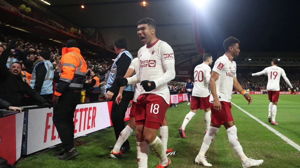 Casemiro biết tỏa sáng đúng lúc khiến HLV Ten Hag không để anh anh ra đi. Ảnh: GETTY. cuu-tinh-cua-hlv-ten-hag (2).jpg