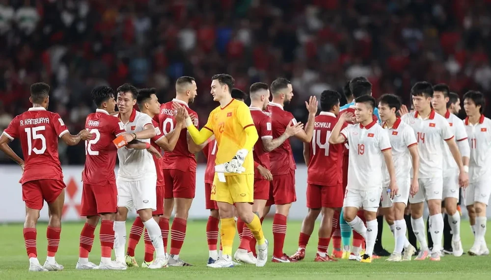 Đội tuyển Việt Nam có hai trận gặp Indonesia ở vòng loại thứ hai World Cup 2026 trong tháng 3 này. Ảnh: ANH PHƯƠNG. nong-hlv-troussier-cong-bo-danh-sach-tuyen-viet-nam-theo-cach-bat-ngo (1).jpg