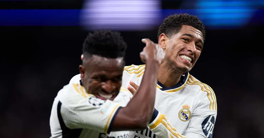 bellingham-gian-du-voi-an-treo-gio-2-tran (2).jpg