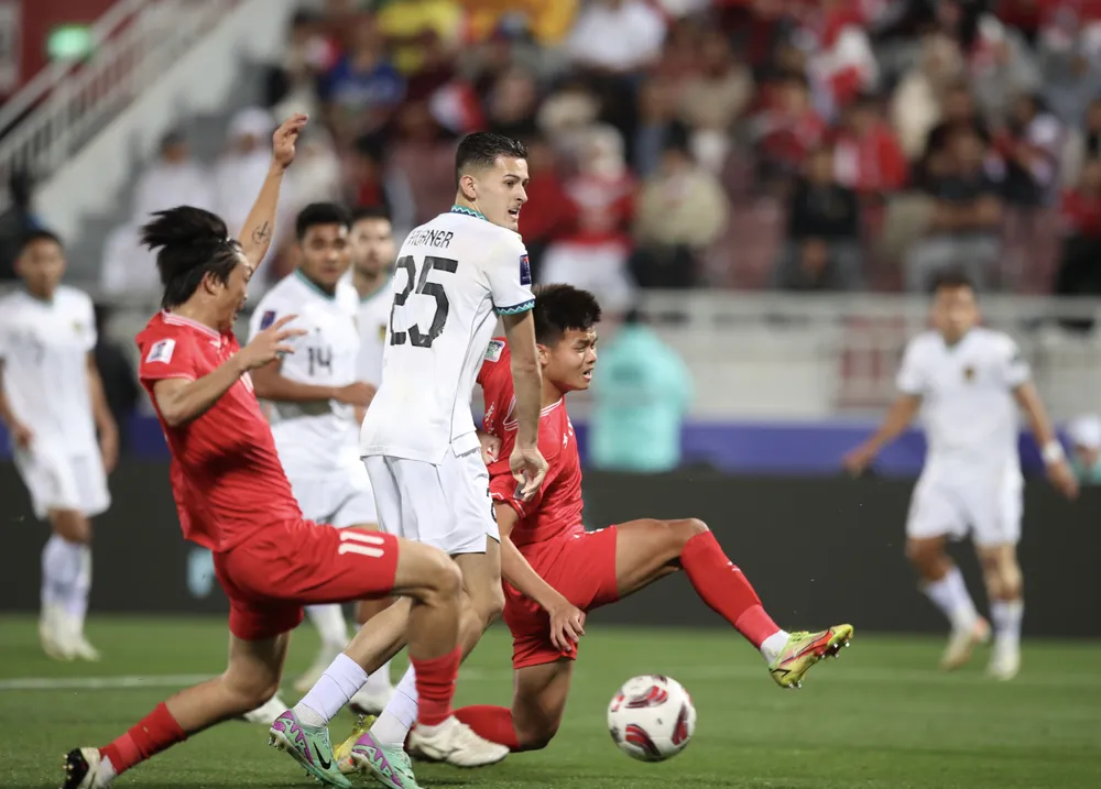 trung-ve-viet-anh-tro-lai-indonesia-van-rao-riet-nhap-tich (1).JPG