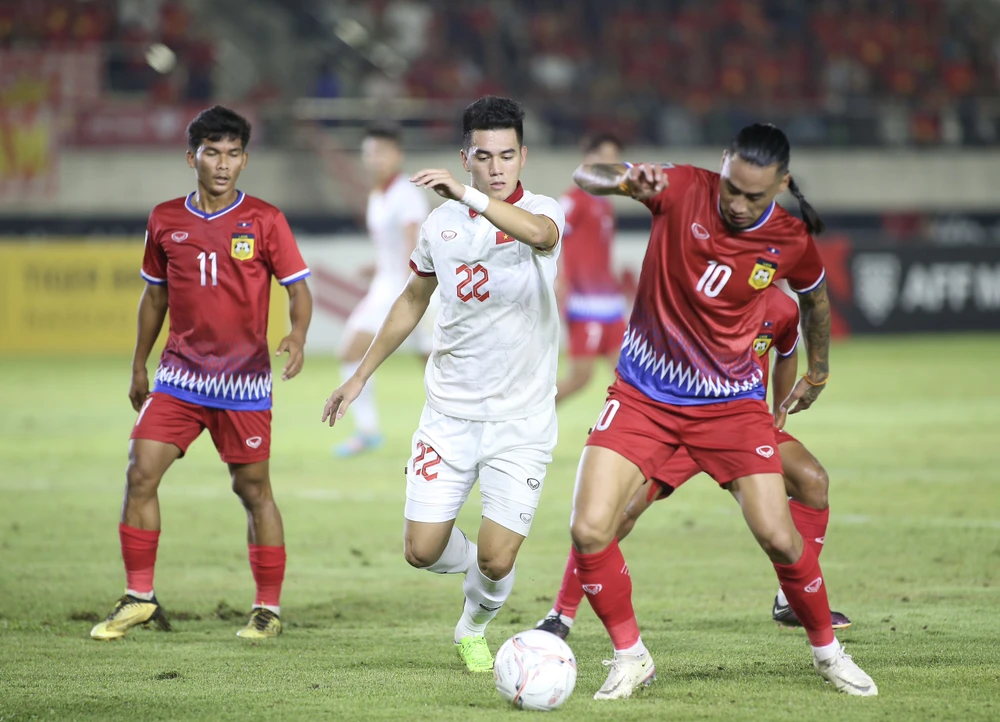 cac-tru-cot-tuyen-viet-nam-tu-tin-lay-diem-tren-san-indonesia (2).jpg