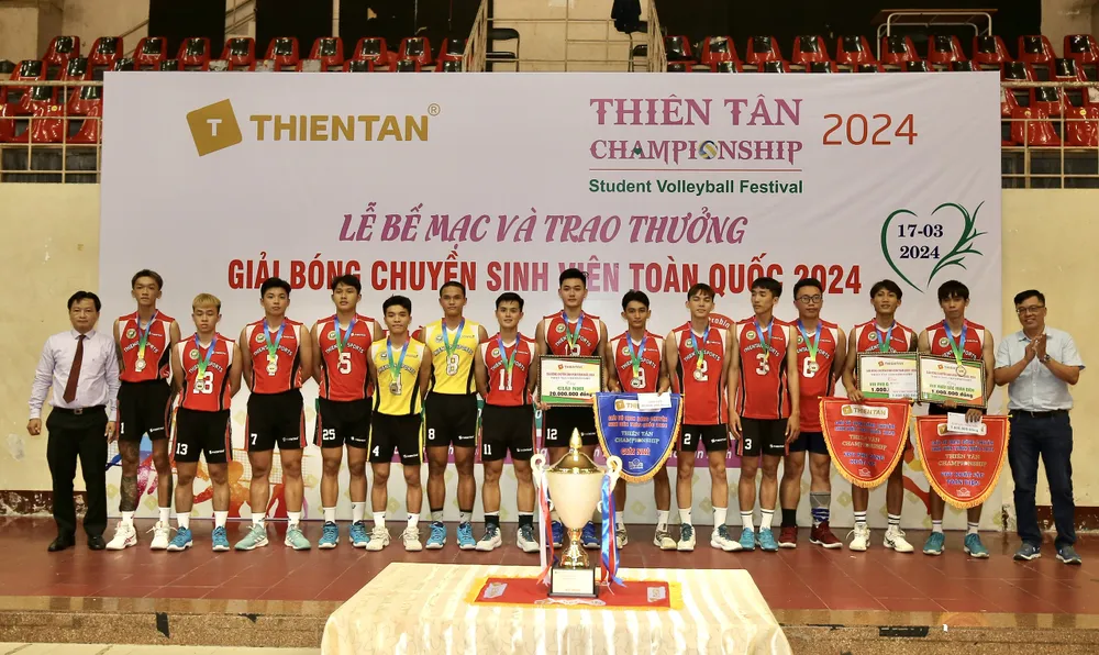 bat-ngo-nha-vo-dich-thien-tan-championship-2024 (7).jpg