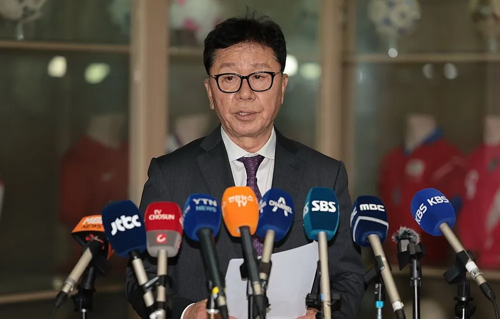 han-quoc-phong-van-11-hlv-khong-loai-tru-ong-park-hang-seo (2).jpg