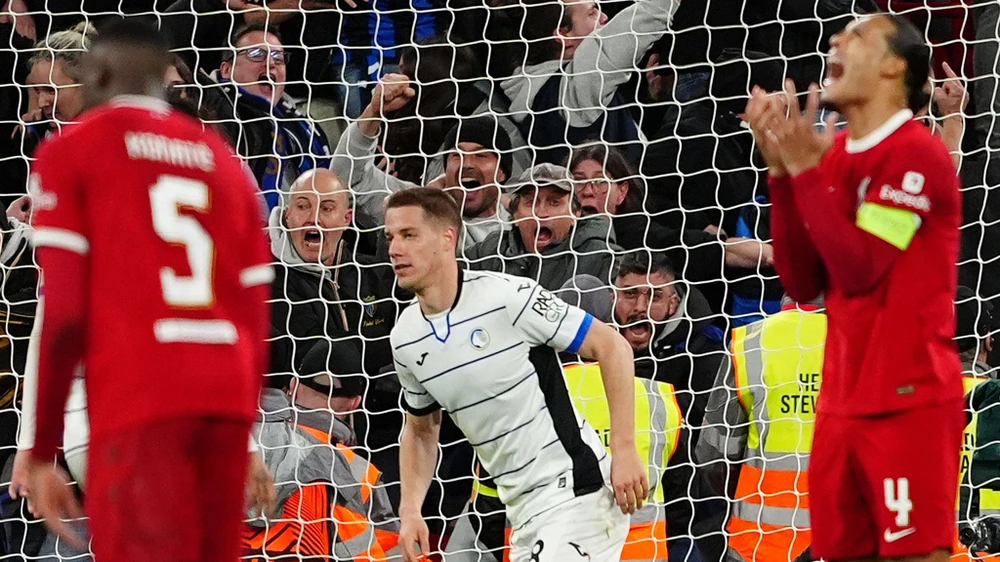 Mario Pasalic đánh chìm Liverpool ngay tại thánh địa Anfield. Ảnh: GETTY. hlv-klopp-toi-chiu-trach-nhiem-ve-tran-thua-nhuc-nha-cua-liverpool (2).jpg