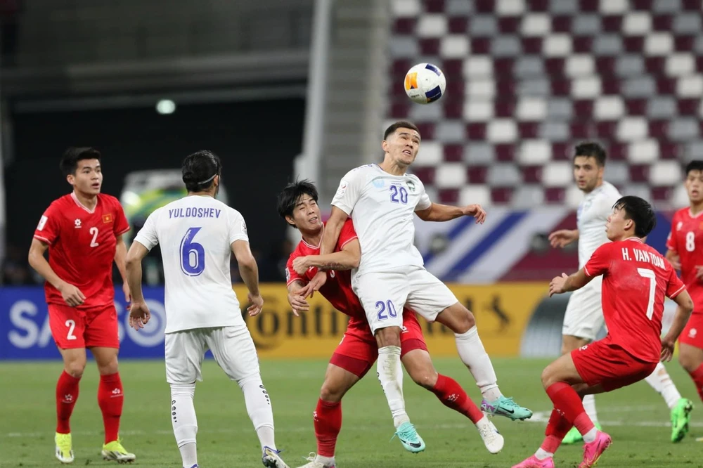 HLV Hoàng Anh Tuấn cam đoan U-23 Việt Nam sẽ trình diễn khác ở tứ kết. Ảnh: AN. u-23-viet-nam-choi-tu-ket-voi-iraq-se-rat-khac (3).jpg