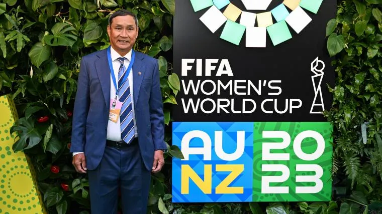 Ông Chung cao tuổi nhất lịch sử các vòng chung kết World Cup. Ảnh: AN. hlv-mai-duc-chung-73-tuoi-tai-xuat-dan-dat-tuyen-nu-viet-nam (1).jpg