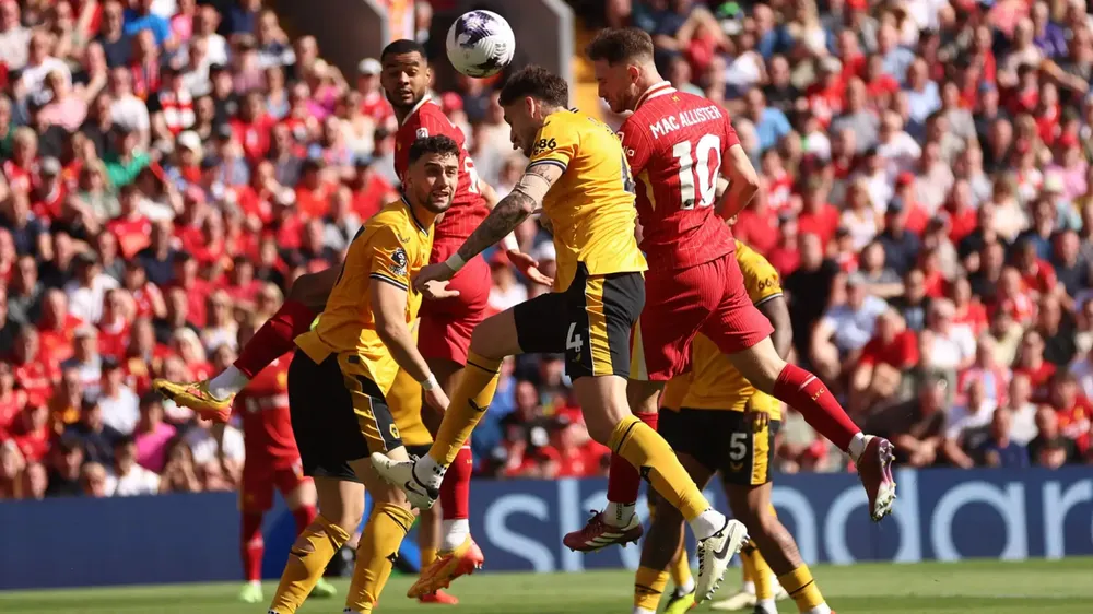 Giới hâm mộ nuối tiếc trong mùa giải cuối của Klopp không phải là chức vô địch Premier League. Ảnh: GETTY. hlv-klopp-bi-che-gieu-va-khong-xung-la-huyen-thoai-o-liverpool (4).png