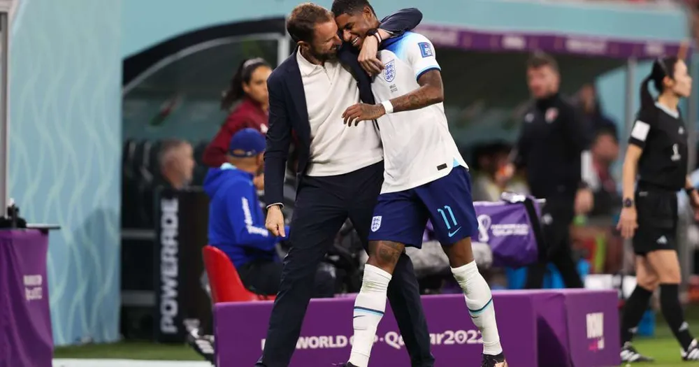 Dù rất yêu mến ngôi sao của Man United nhưng ông Southgate vẫn loại khỏi tuyển Anh. Ảnh: GETTY. hlv-southgate-hat-hui-rashford-hay-anh-tu-dao-ho-chon-minh (2).jpg