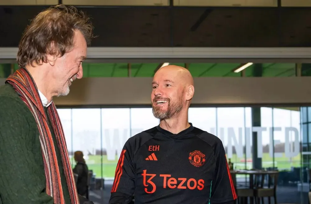 Chủ sở hữu Man United có thể nghĩ lại về việc sa thải HLV Ten Hag. Ảnh: GETTY. ong-chu-man-united-tuyen-bo-thang-ve-lenh-cam-du-cup-chau-au-va-hlv-ten-hag (2).jpg
