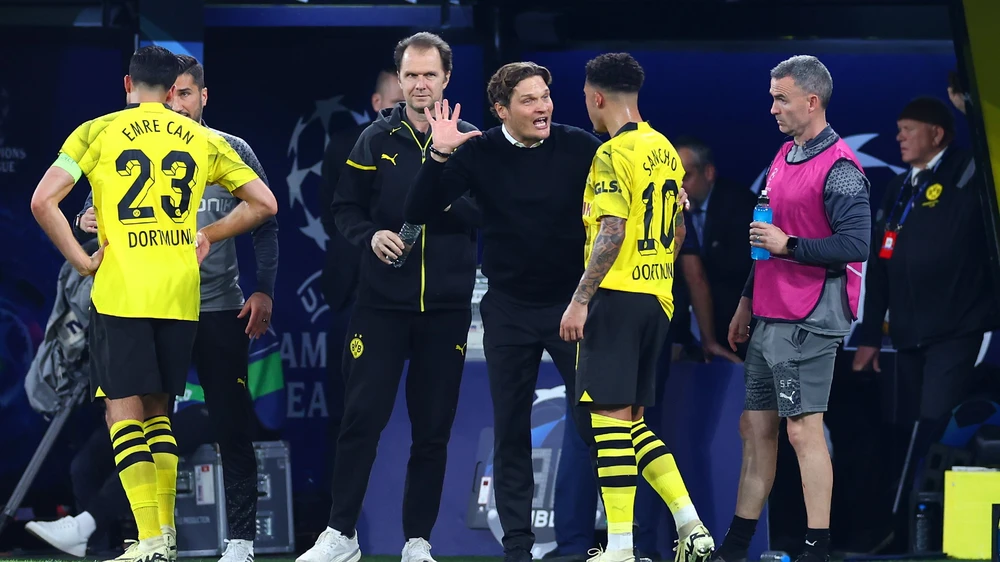 HLV Edin Terzic tự tin giúp Dortmund đánh bại đồng nghiệp Ancelotti. Ảnh: GETTY. hummels-so-thua-hlv-terzic-bao-dam-dortmund-thang-real-o-chung-ket-chamions-league (4).jpg