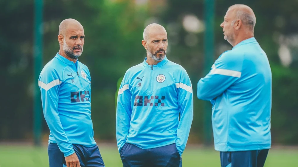 Maresca có phương pháp huấn luyện và triết lý bóng đá giống với đàn anh Pep Guardiola là một ưu thế lớn cho Chelsea chọn lựa. Ảnh: GETTY. Chelsea ký hợp đồng