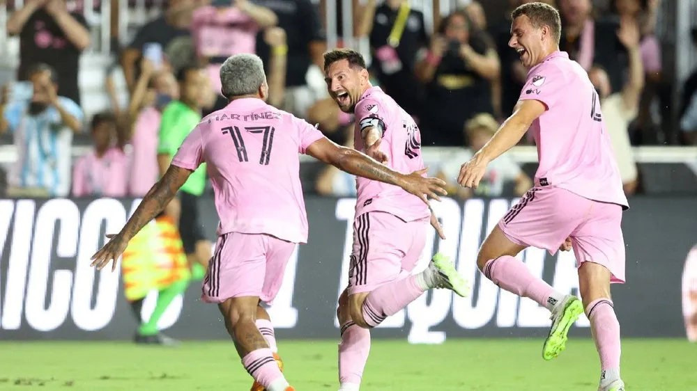 Messi không ra sân 5 trận