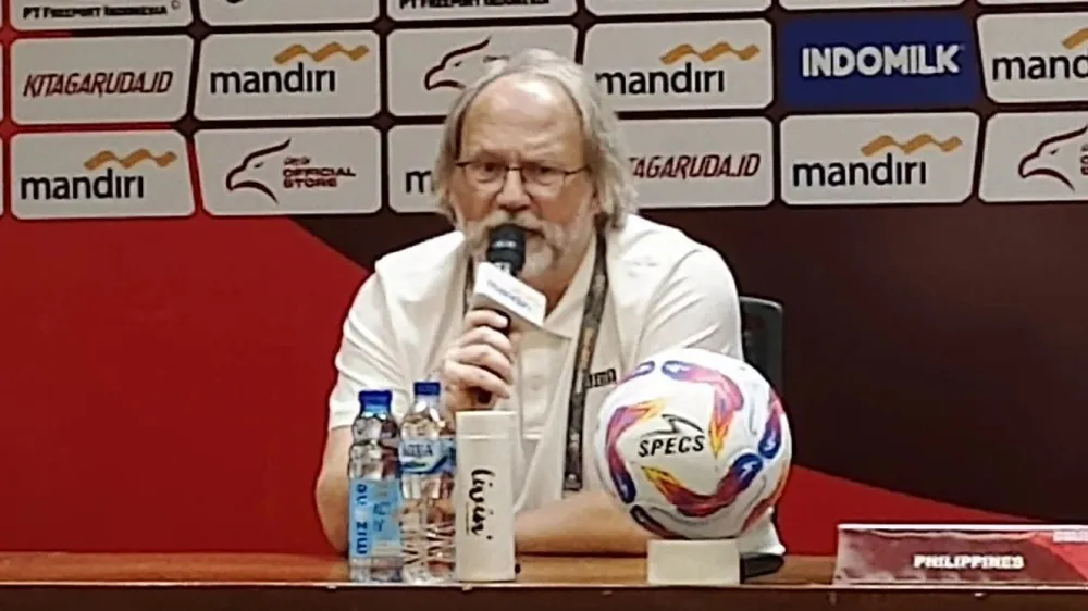 cau-thu-philippines-nhap-vien-khan-cap-hlv-saintfiet-tuc-gian-vi-mat-phat-den (4).jpg