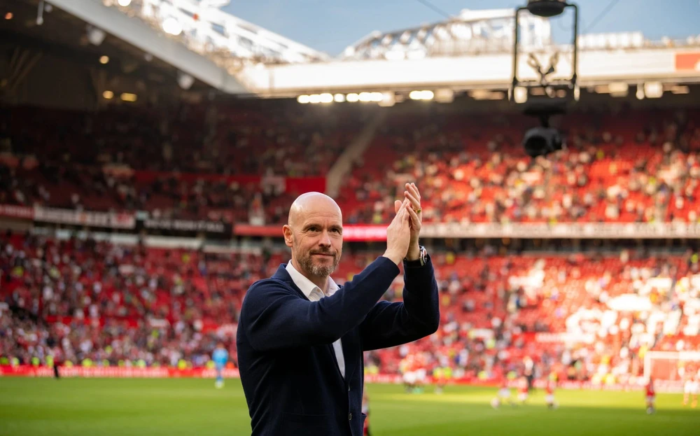 Sau nhiều đồn đoán về tương lai, cuối cùng HLV Ten Hag cũng ở lại Old Trafford. Ảnh: GETTY. Erik ten Hag