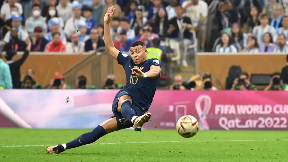 Tiền đạo Mbappe chưa biết ghi bàn ở Euro dù từng có nhiều bàn thắng tại World Cup. Ảnh: GETTY. la-lung-mbappe-chua-biet-ghi-ban-o-euro (3).jpg