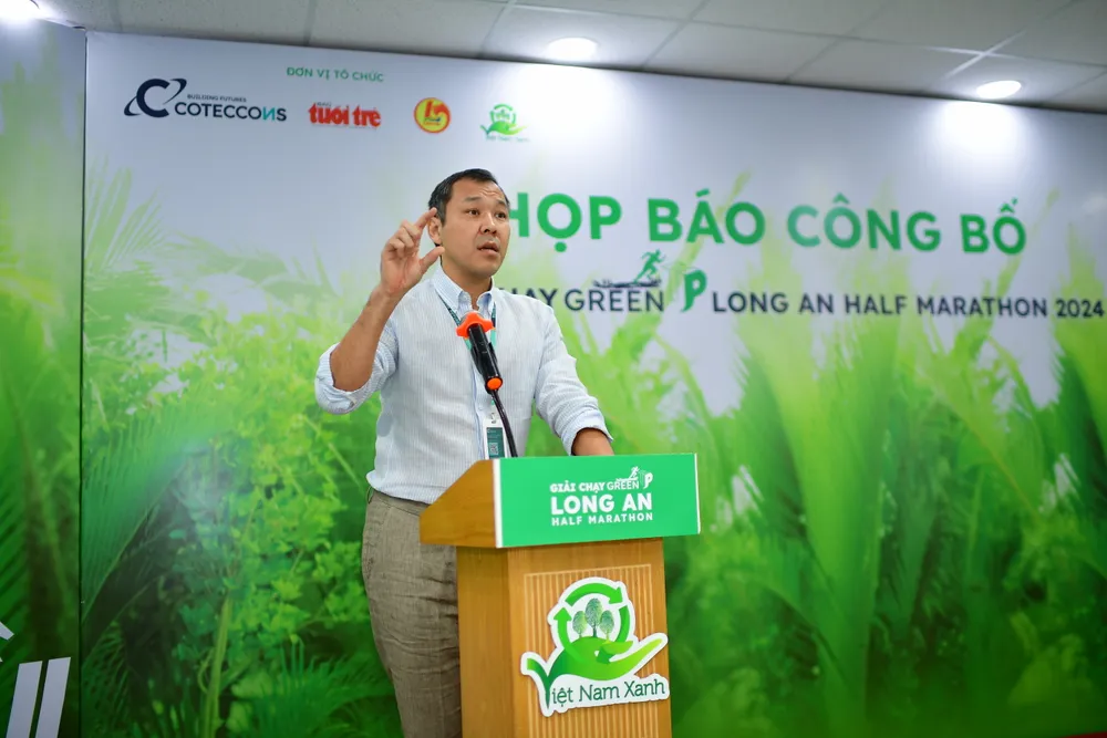 Ông Bolat Duisenov, Chủ tịch HĐQT Coteccons khao khát giải chạy lan tỏa tinh thần của những người bảo vệ “Xanh” cho hành tinh. doc-dao-va-thu-vi-o-giai-chay-greenup-marathon (1).JPG