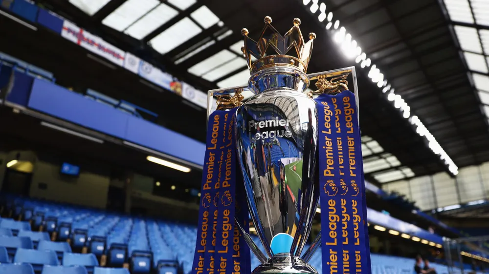 Một nửa chiếc cúp danh giá Premier League bị mất trộm. Ảnh: GETTY. một nửa chiếc cúp