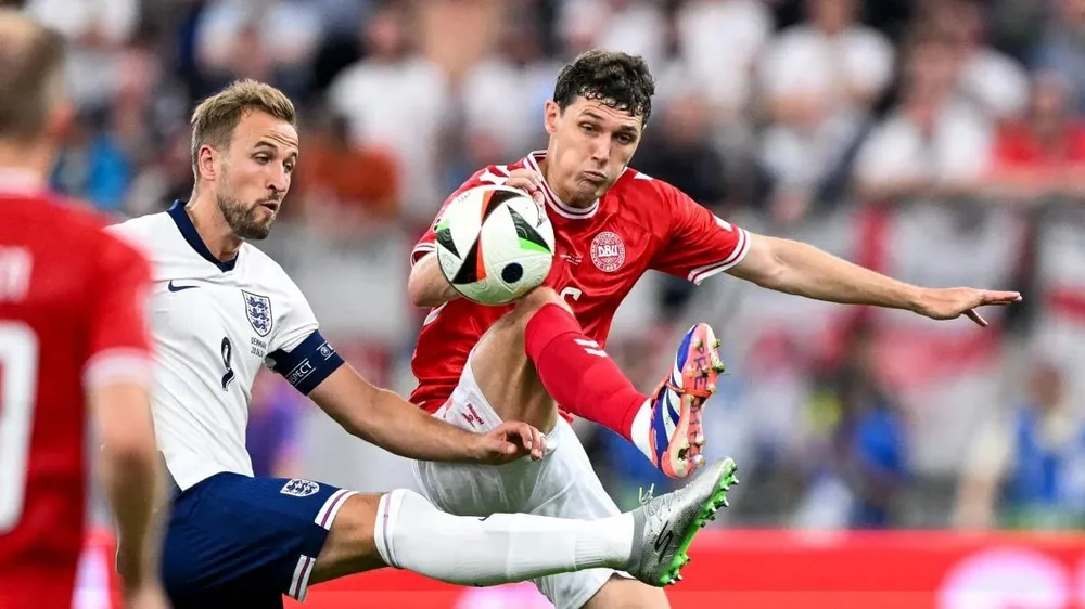 Harry Kane đã ghi bàn trong trận gặp Đan Mạch nhưng đội tuyển Anh sau khi bị gỡ hòa đã chơi kém. Ảnh: GETTY. đội tuyển Anh