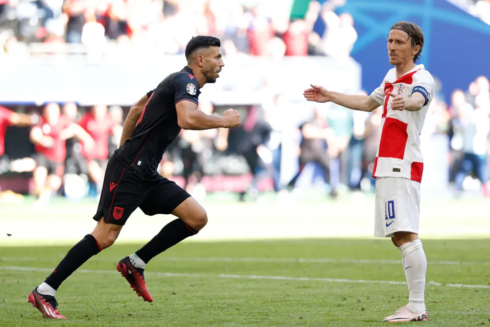 Cựu binh Modric sẽ nhảy điệu cuối cùng ở Euro 2024. Ảnh: GETTY. modric-canh-bao-doi-tuyen-y (2).jpg