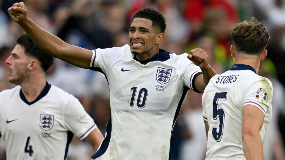 bellingham-tien-gan-hon-den-qua-bong-vang (3).jpg