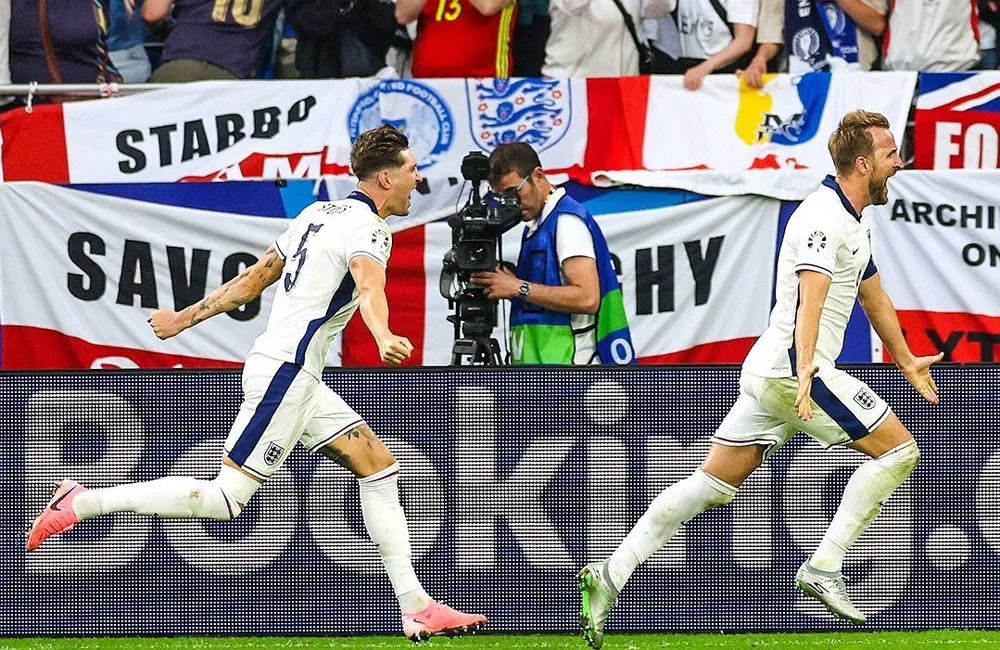 than-tai-cua-doi-tuyen-anh-ghe-tom-hlv-southgate (2).jpg