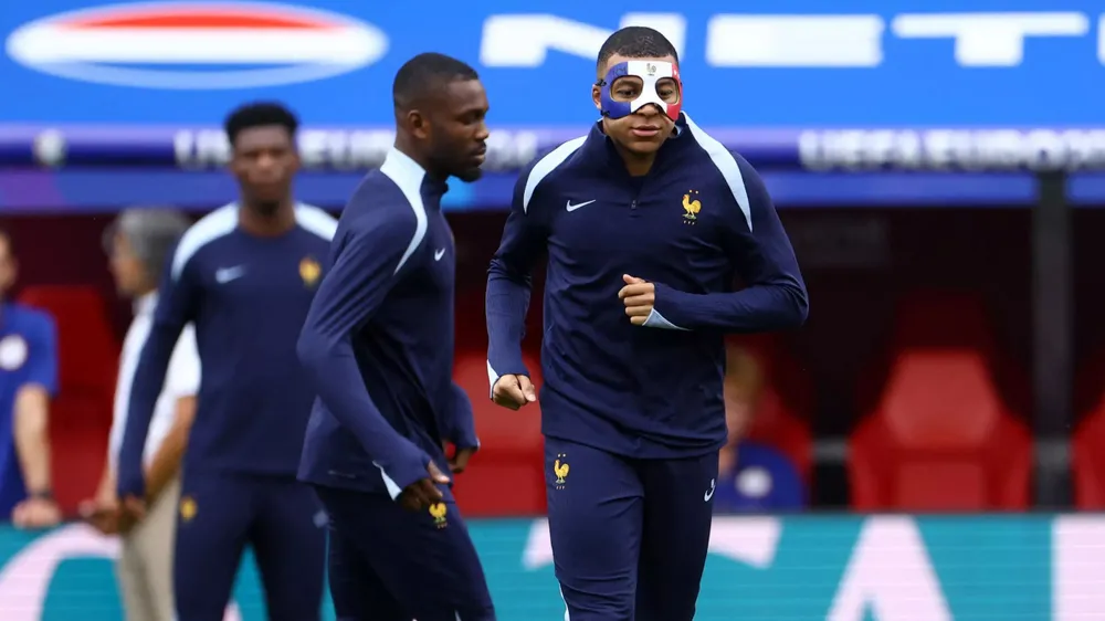 Ngôi sao Mbappe mới ghi có 1 bàn từ chấm phạt đền, và hai bàn thắng khác của đội tuyển Pháp đều do đối phương đá phản lưới nhà. Ảnh: GETTY. đội tuyển Pháp