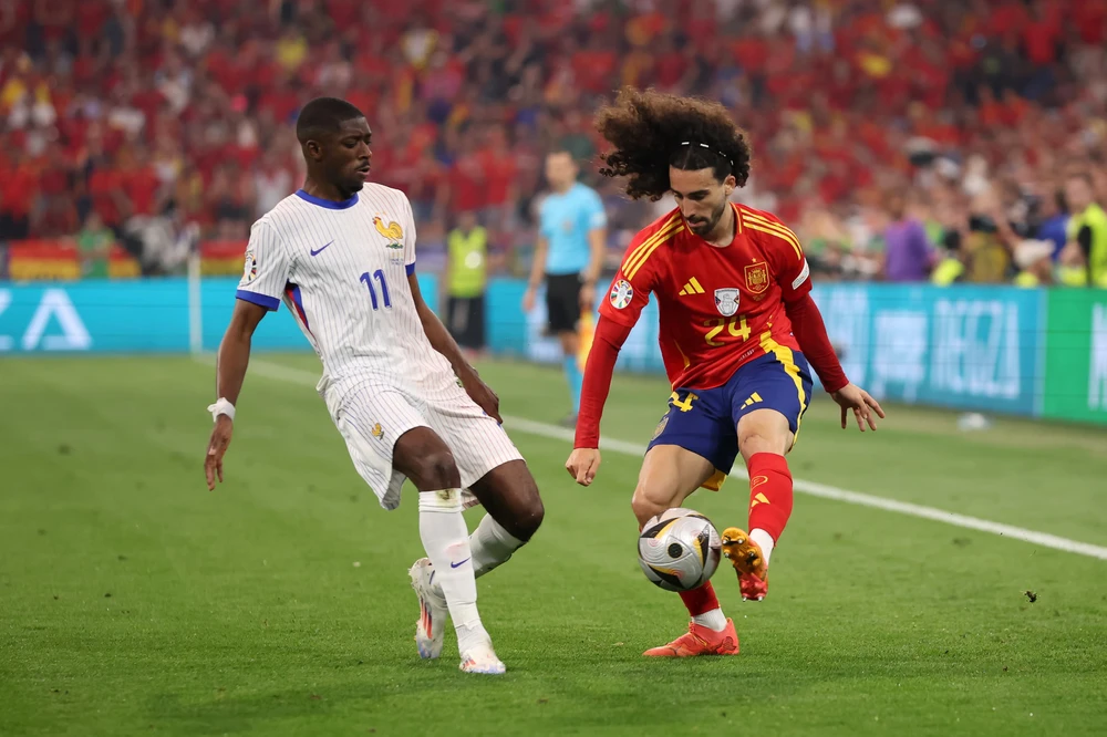 Hậu vệ của Chelsea hạnh phúc với những gì đội tuyển Tây Ban Nha đã làm được trong mùa Euro này. Ảnh: GETTY. yamal-noi-gi-sau-nhung-loi-tung-ca-chan-sut-16-tuoi-xuat-sac-nhat-the-gioi (3).jpg