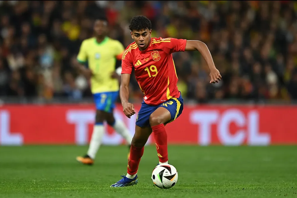 Yamal đã cùng Tây Ban Nha tiến vào trận chung kết Euro 2024 một cách mạnh mẽ với 6 trận thắng liên tiếp. Ảnh: GETTY. yamal-dap-tra-hlv-tuyen-phap-deschamps-ve-tuyet-pham-ban-thang (1).jpg