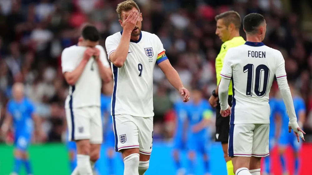 Đội trưởng Harry Kane và các đồng đội không thể mang lại niềm vui cho người hâm mộ bóng đá Anh. Ảnh: GETTY. doi-tuyen-anh-khong-co-cua-o-world-cup-2026-va-ly-do-hlv-southgate-tu-chuc (2).jpg