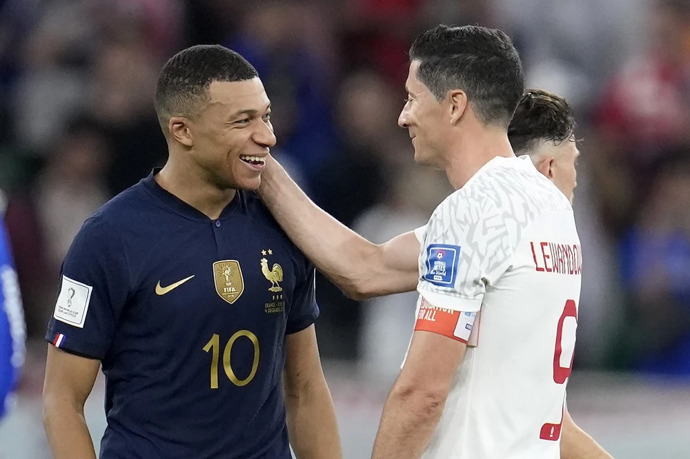 Siêu sao người Pháp Mbappe có mức lương thấp hơn đàn anh Lewandowski khi gia nhập giải La Liga. Ảnh: GETTY. Giải La Liga