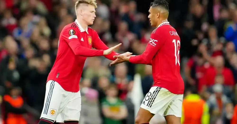 Scott McTominay và Casemiro là hai tiền vệ có thể được bán trong mùa hè này. Ảnh: GETTY. HLV Ten Hag