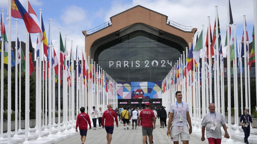 Các VĐV trong Làng Olympic Paris 2024 phải cư trú cùng đội tuyển quốc gia của mình. Ảnh: GETTY. Olympic Paris 2024