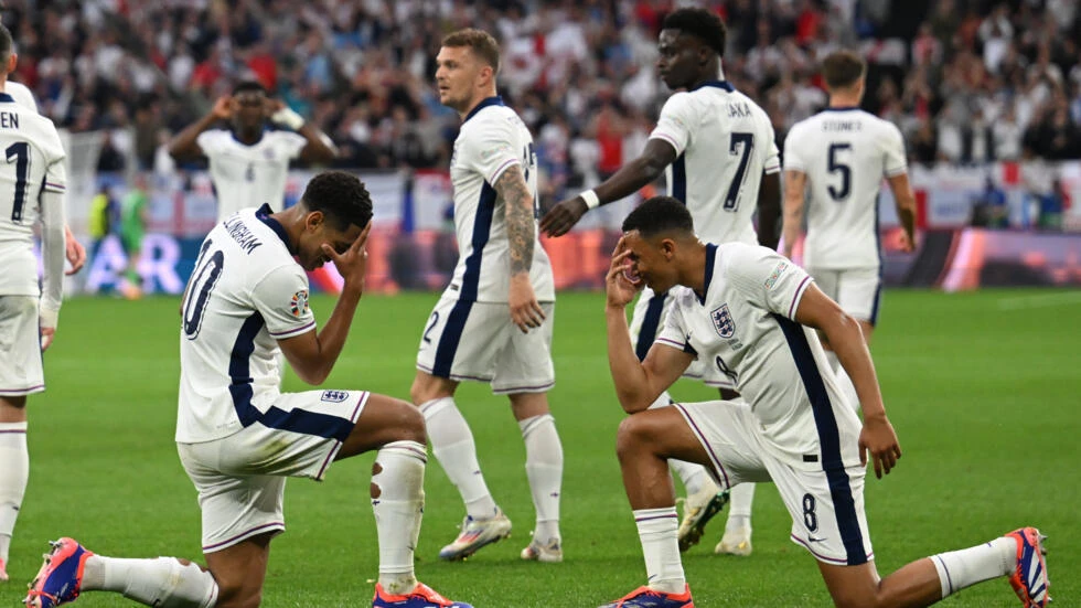 Ngôi sao Arnord và Bellingham ngày càng trở nên thân thiết hơn, sau khi cả hai khoác áo tuyển Anh ở vòng chung kết Euro 2024. Ảnh: GETTY. Ngôi sao Arnold