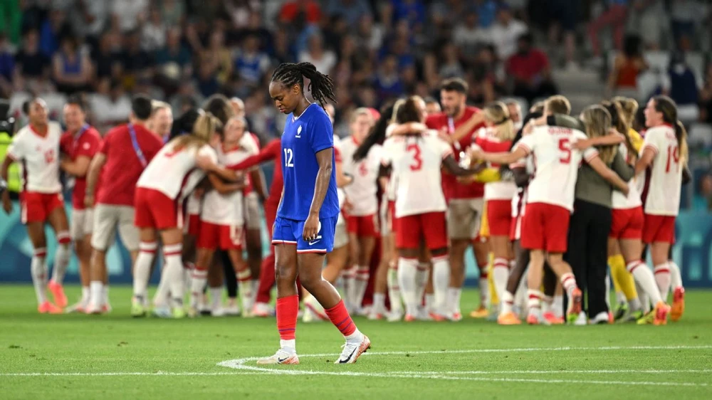 Các cô gái Canada ngược dòng đánh bại chủ nhà Pháp 2-1 rất ngoạn mục. Ảnh: GETTY. tuyển nữ Canada