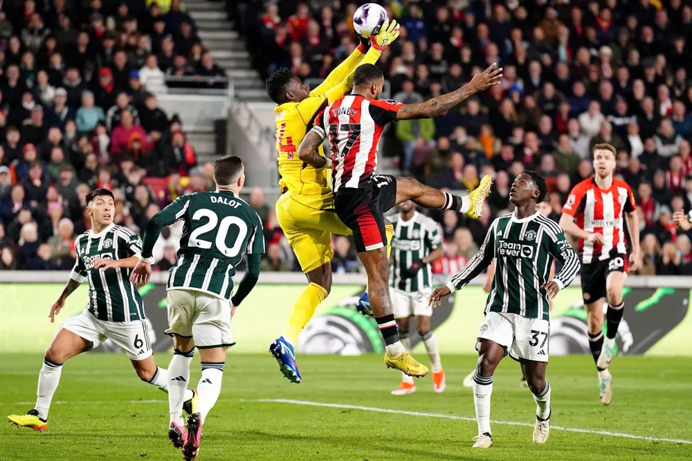 Ngôi sao người Cameroon dự báo mùa giải mới có nhiều rủi ro hơn cho đội chủ sân Old Trafford. Ảnh: GETTY. thu-mon-onana-bi-chi-trich-vi-tru-eo-clb-man-united (1).jpg