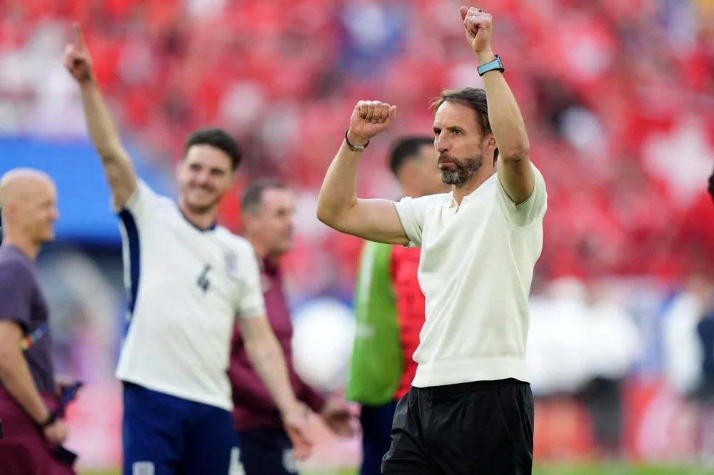 Tam Sư đang vất vả tìm kiếm người thay thế Southgate. Ảnh: GETTY. hlv-southgate-sai-lam-khi-tu-chuc-doi-tuyen-anh (1).jpg