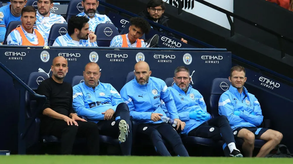 HLV Pep Guardiola và các cộng sự không để đối tác ép giá mua cầu thủ. Ảnh: GETTY. HLV Pep Guardiola