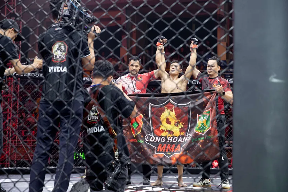 Nguyễn Đức Thắng giành chiến thắng đẹp ở LION Championship 16. LION Championship 16
