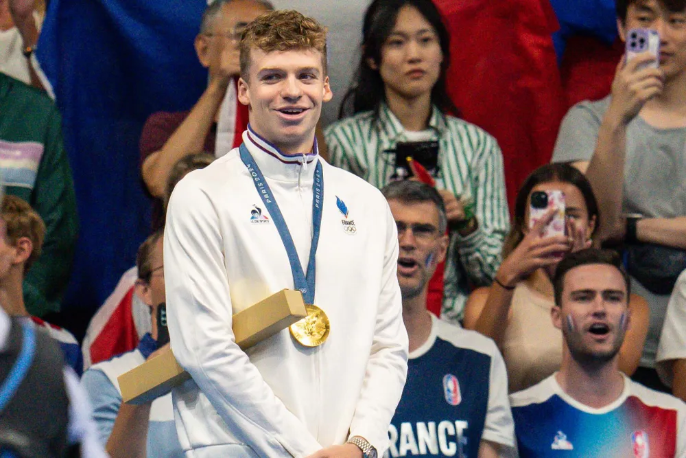 Tay bơi Leon Marchand đại thắng trên sân nhà. Ảnh: GETTY. ngoan-muc-nhung-ky-luc-the-gioi-bi-pha-vo-tai-olympic-paris-2024 (6).jpg