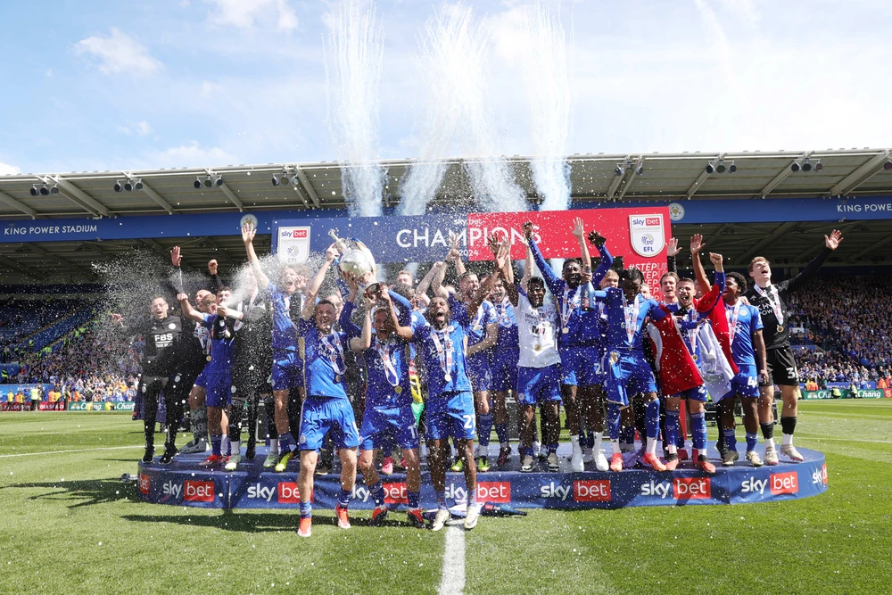 Tân binh Leicester City vô địch Championship mùa trước để tái góp mặt tại Premier League mùa này. Ảnh: GETTY. tottenham-de-thang-tan-binh-leicester-city-trong-tran-dau-muon (2).jpg