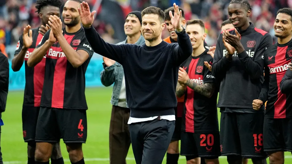 Đối thủ nào ở Đức cũng ngán ngại thầy trò Alonso bất khả chiến bại ở Bundesliga mùa trước. Ảnh: GETTY. khai-cuoc-bundesliga-thay-tro-alonso-de-thang-dam (1).jpg